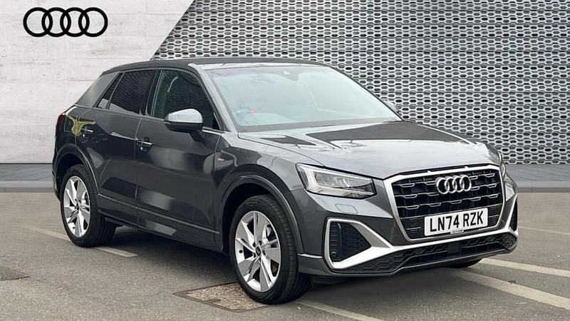 Begagnad Audi Q2 S-Line 150 HK (110 kW) 2024 Grå SUV