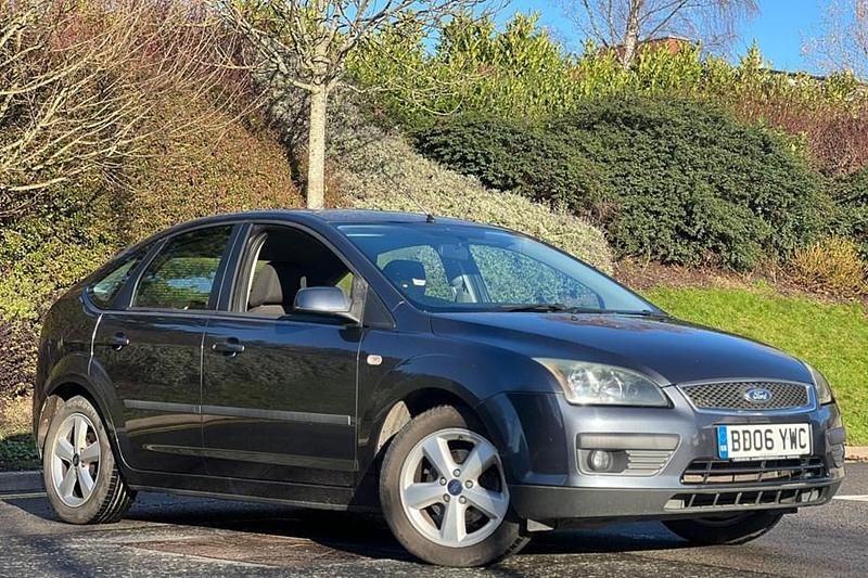 Grey Used 2006 Ford Focus Zetec Hatchback | £1,995 (Fair price) - Image 1/1