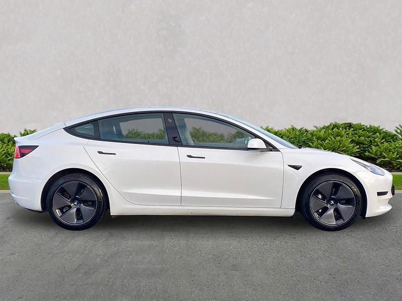 Used Tesla Model 3 RWD 208 kW (283 HP) 2022 White Sedan