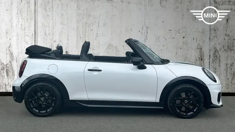 Used Mini Cooper 147 kW (201 HP) 2025 White Hatchback