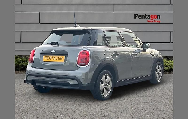 Used Mini ONE Classic 101 HP (74 kW) 2022 Grey Hatchback