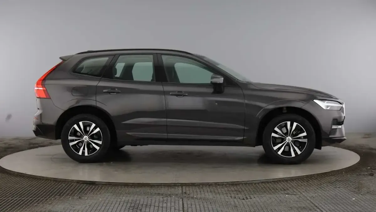 Used Volvo XC60 Core 247 HP (181 kW) 2024 SUV