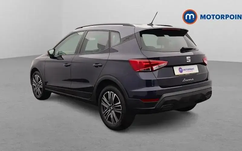Used Seat Arona SE 95 HP (69 kW) 2022 Blue SUV