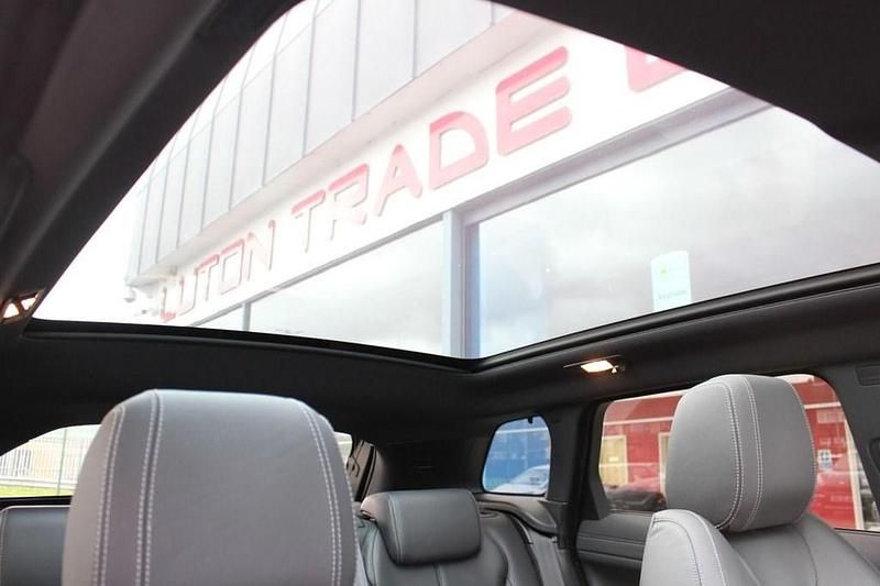 Used Land Rover Range Rover evoque HSE Dynamic 180 HP (132 kW) 2015 White SUV