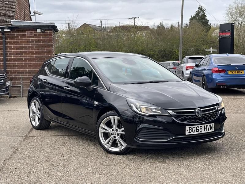 Used Vauxhall Astra SRi 200 HP (147 kW) 2018 Black Hatchback