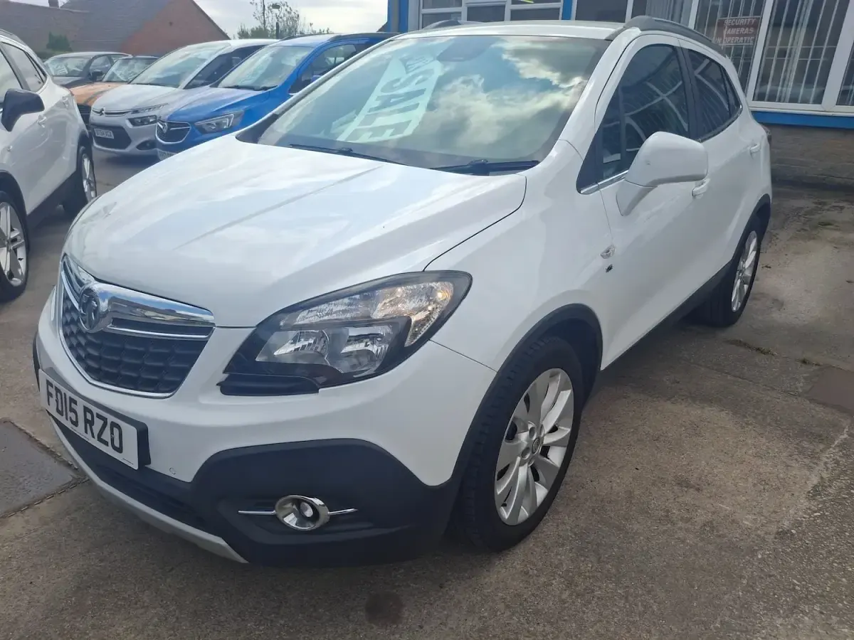 Used Vauxhall Mokka 140 HP (102 kW) 2015 White SUV