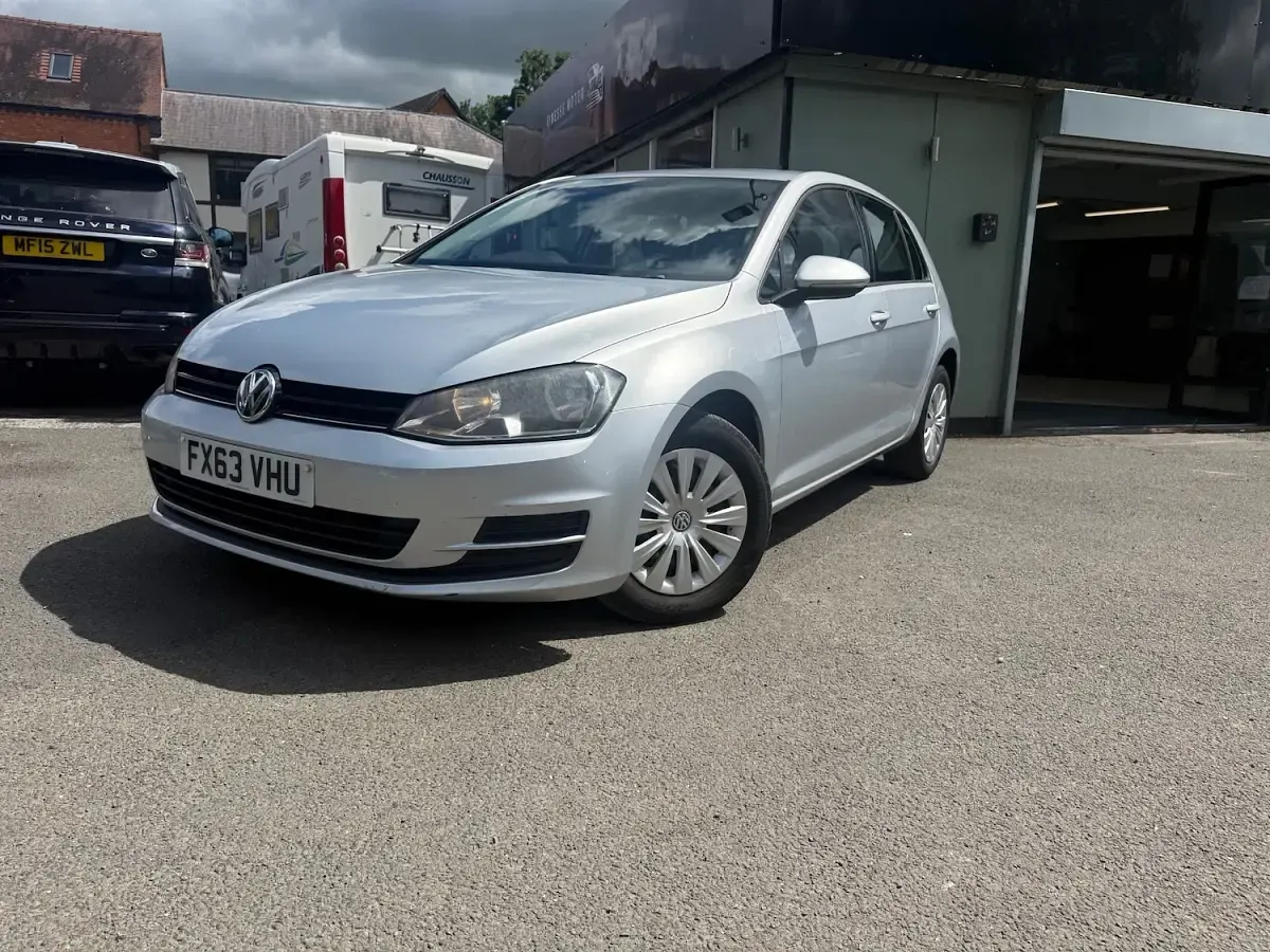 Used VW Golf VII S 105 HP (77 kW) 2013 Silver Hatchback