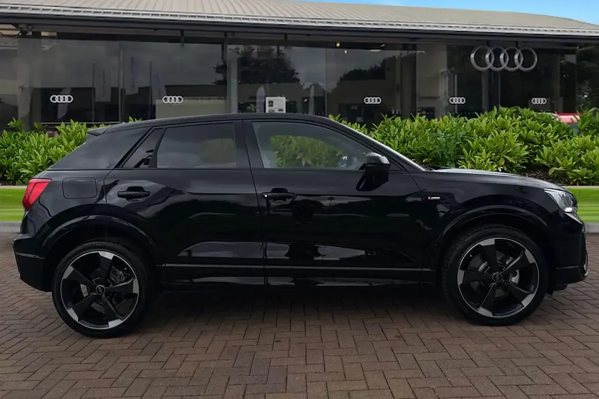 New Audi Q2 Black Edition 190 HP (139 kW) 2026 Black SUV