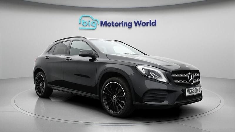 Used Mercedes GLA180 AMG line 122 HP (89 kW) 2019 Black SUV