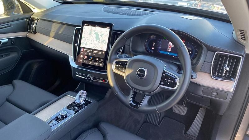 Used Volvo XC90 Plus 250 HP (183 kW) 2025 Other SUV