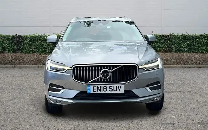 Used Volvo XC60 Inscription 250 HP (183 kW) 2018 Silver SUV