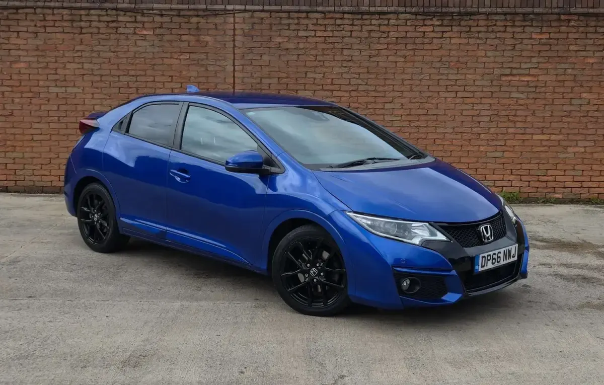 Used Honda Civic Sport 100 HP (73 kW) 2017 Blue Hatchback
