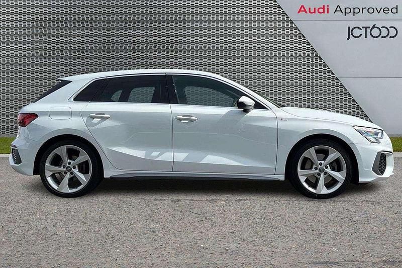 Used Audi A3 S-Line 148 HP (108 kW) 2020 White Hatchback