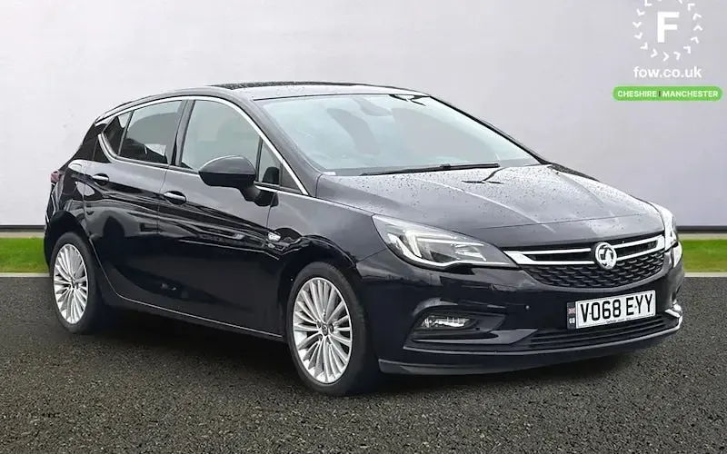 Second-hand Vauxhall Astra Elite 200 CP (147 kW) 2018 Hatchback