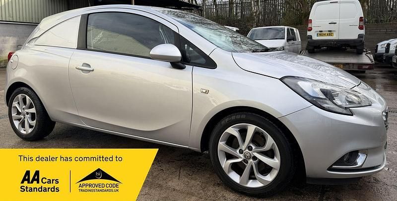 Used Vauxhall Corsa Sportive 95 HP (69 kW) 2015 Silver Hatchback