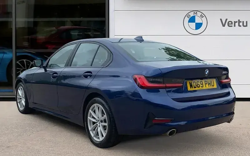 Used BMW 330e Comfort Edition 292 HP (214 kW) 2020 Blue Sedan