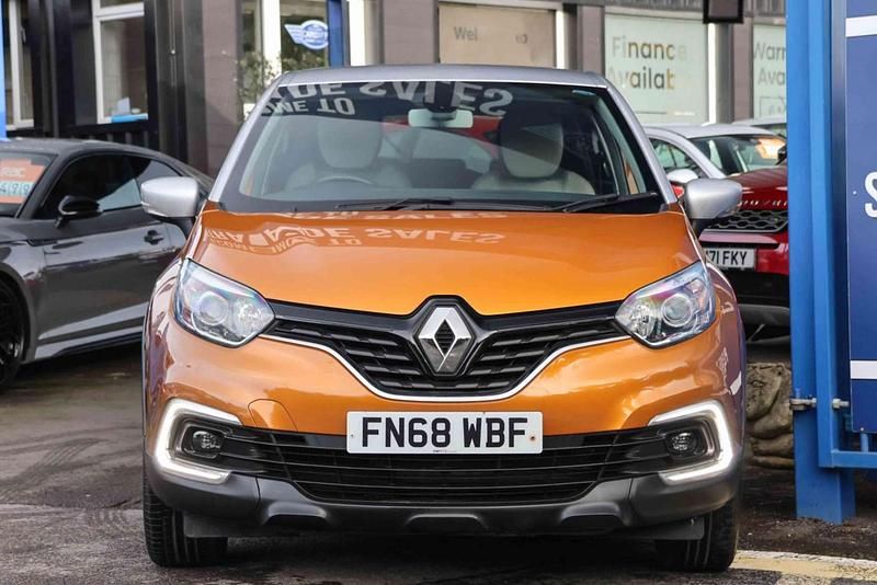 Used Renault Captur Iconic 2018 Orange and silver SUV