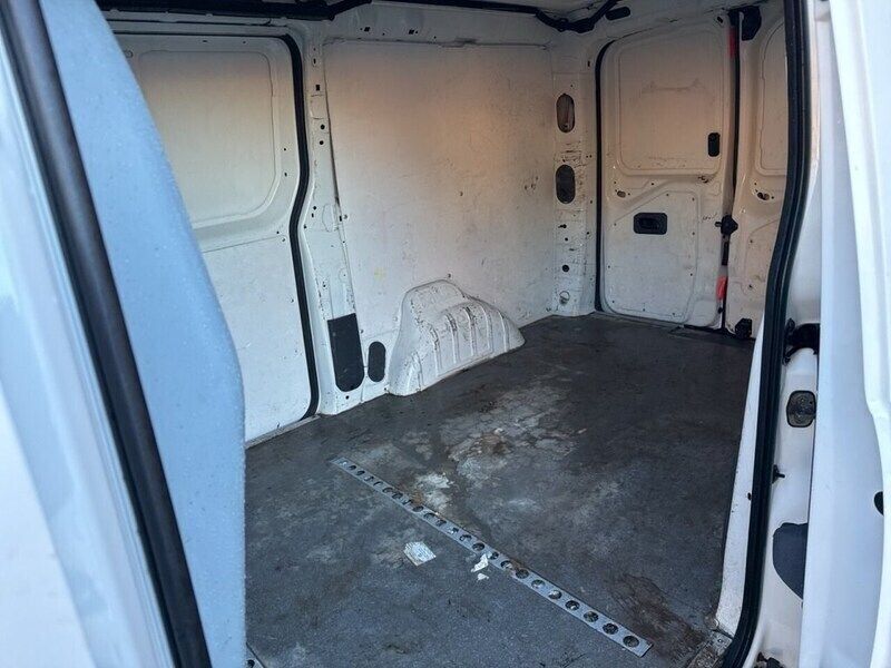 Image 2/4