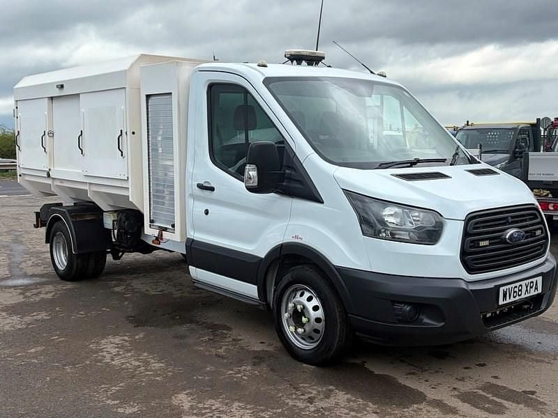 Begagnad Ford Transit 130 HK (95 kW) 2018 Vit Cab