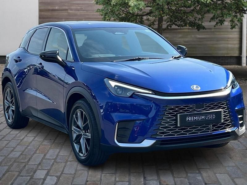 Used 2025 Lexus LBX SUV | £35,585 (Fair price) - Image 1/4