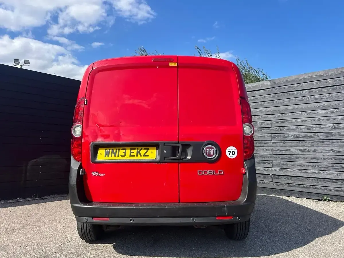 Used Fiat Doblò 2013 Red MPV
