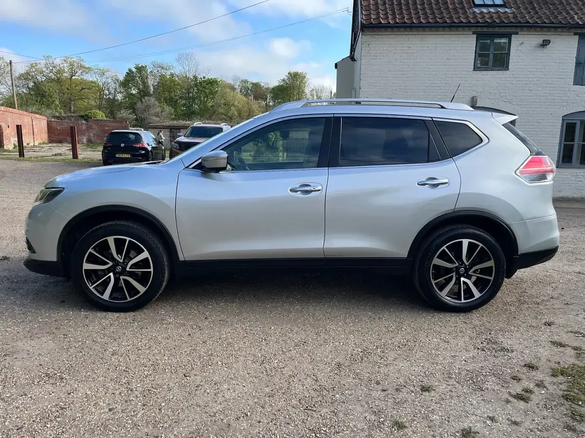Used Nissan X-Trail N-TEC 130 HP (95 kW) 2015 Silver SUV