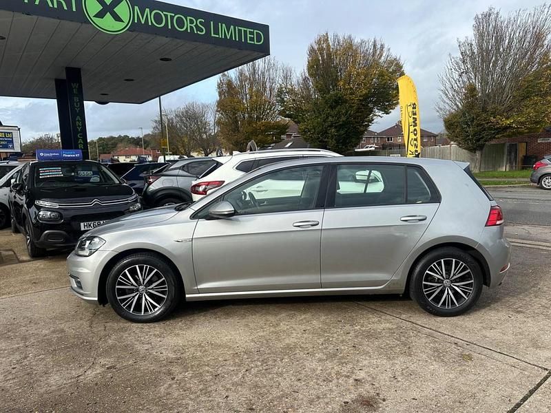 Used VW Golf VII SE 130 HP (95 kW) 2018 Silver Hatchback