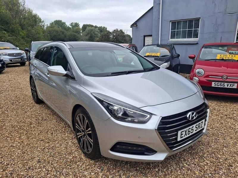 Silver Used 2015 Hyundai i40 Premium Estate | £8,995 (Fair price) - Image 1/4