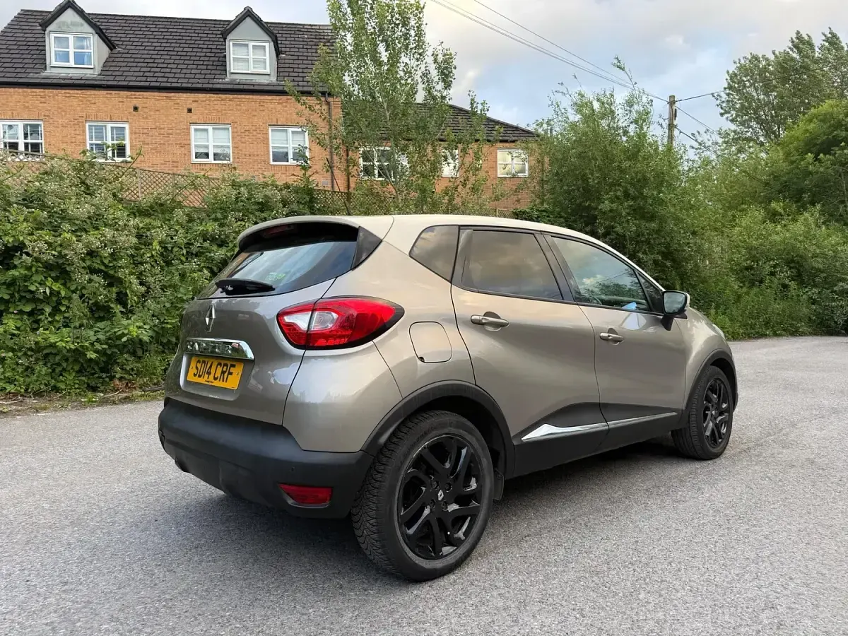 Used Renault Captur Dynamique 2014 Beige SUV