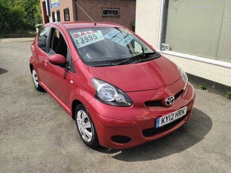 Red Used 2012 Toyota Aygo Hatchback | £3,995 (Fair price) - Image 1/4
