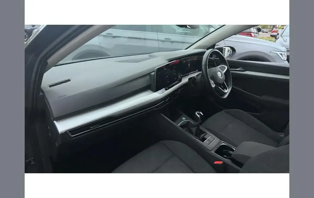 Used VW Golf VIII Life 147 HP (108 kW) 2021 Grey Hatchback