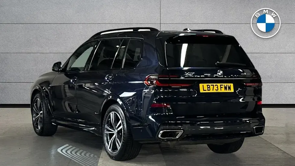 Used BMW X7 M Sport 376 HP (276 kW) 2023 Black SUV