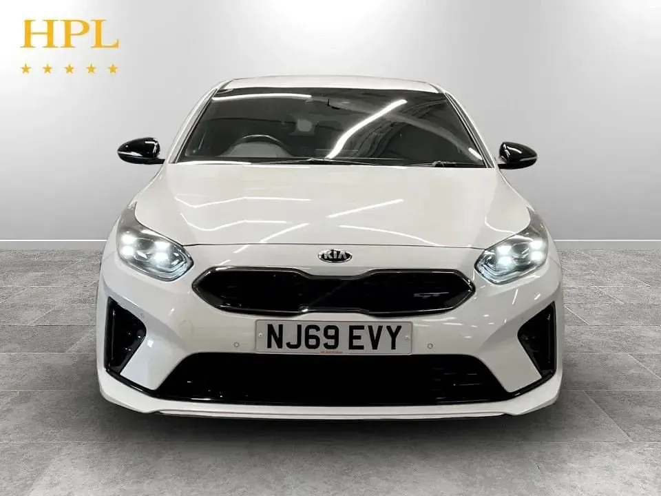 Begagnad Kia ProCeed GT 201 HK (147 kW) 2019 Vit Kombi