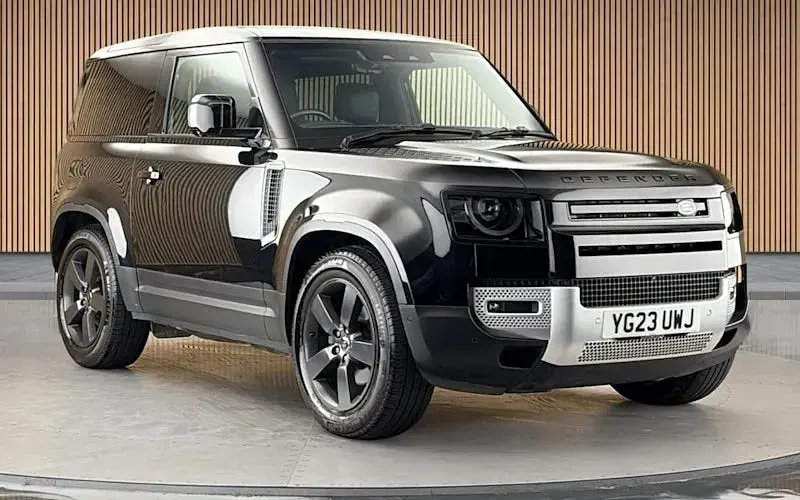 Used Land Rover Defender HSE 250 HP (183 kW) 2023 SUV