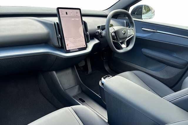 Used Volvo EX30 CC Performance 310 kW (422 HP) 2025 SUV