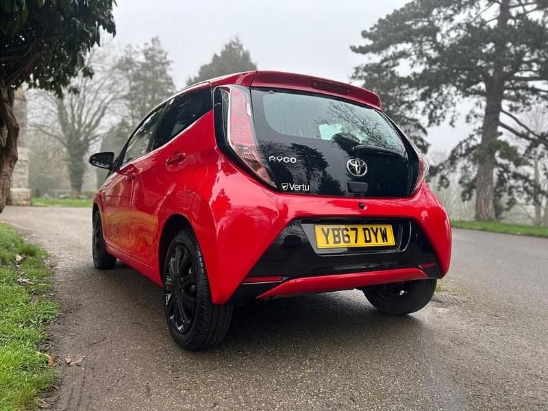 Used Toyota Aygo X-play 69 HP (50 kW) 2017 Red Hatchback