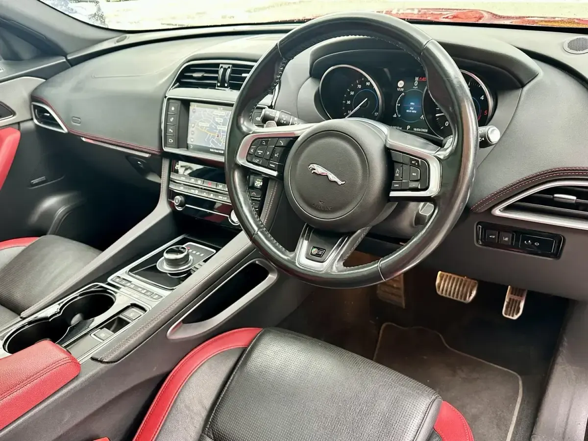 Second-hand Jaguar F-Pace S 300 CP (220 kW) 2017 Roșu SUV