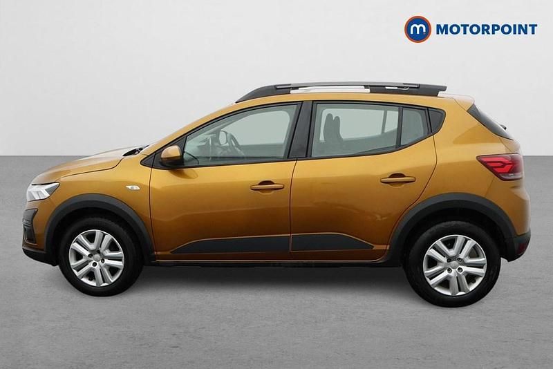 Used Dacia Sandero Expression 2023 Orange Hatchback