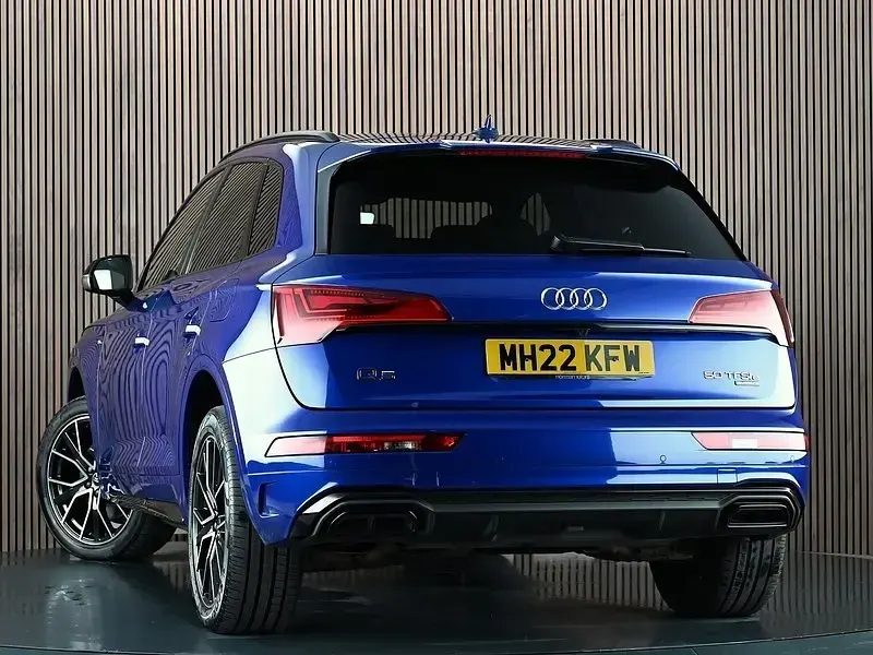 Używany Audi Q5 Comfort 299 KM (219 kW) 2022 Niebieski SUV