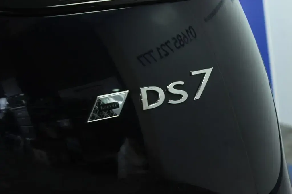 Used DS Automobiles DS7 Crossback 225 HP (165 kW) 2021 Blue SUV