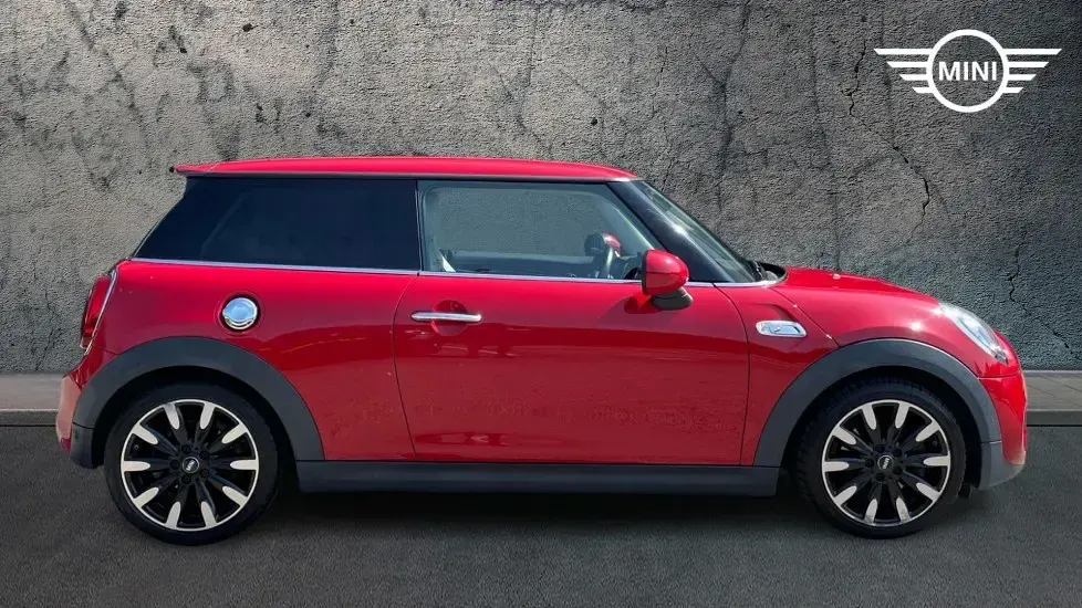 Used Mini Cooper S Exclusive 189 HP (139 kW) 2019 Red Hatchback