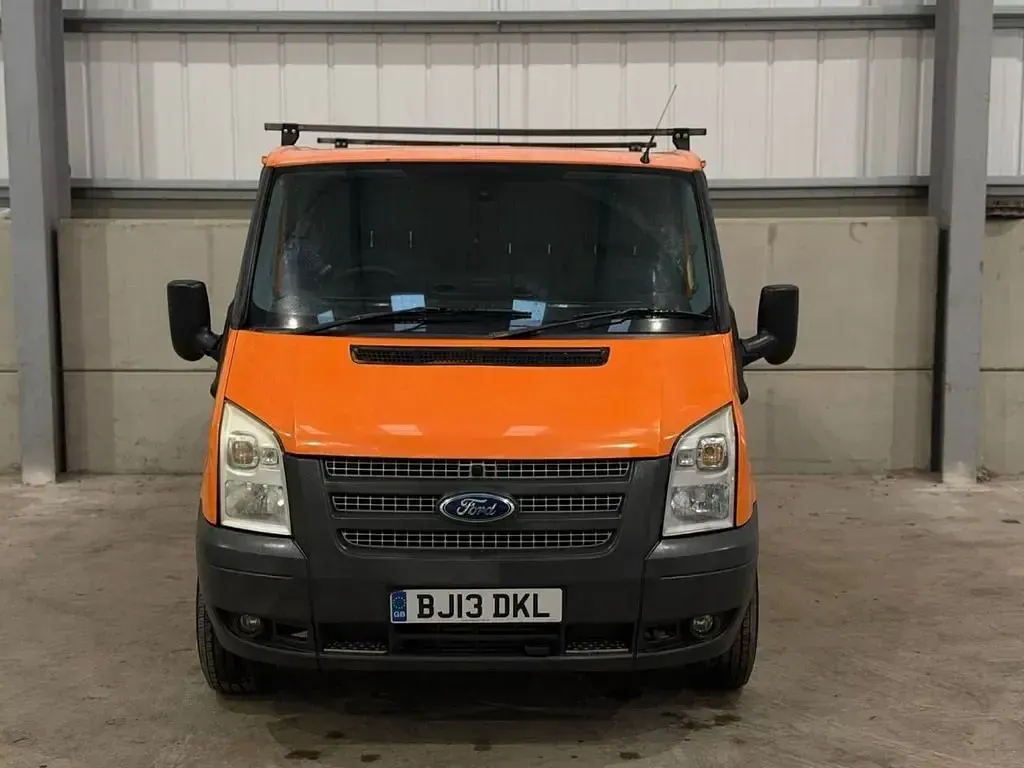 Used Ford Transit 100 HP (73 kW) 2013 Orange Van