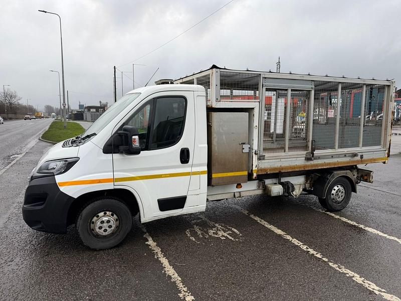 Used Peugeot Boxer 130 HP (95 kW) 2019 White Van