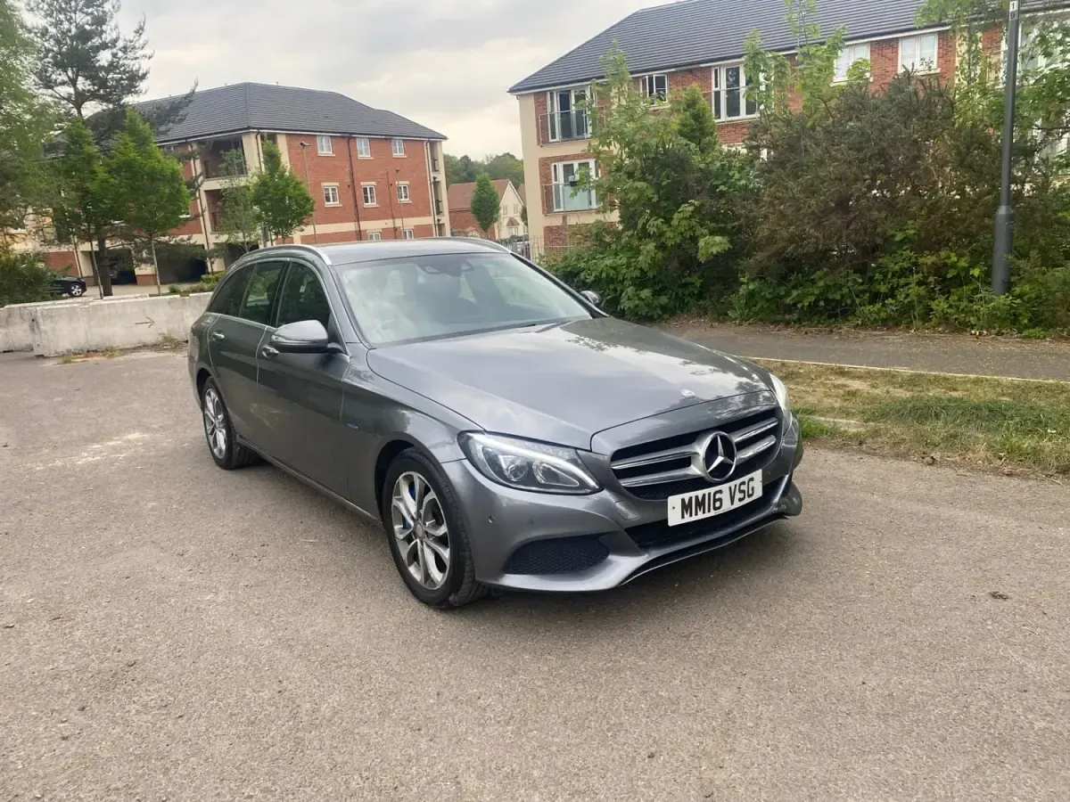 Usado Mercedes C350e 2016 Cinzento Carrinha