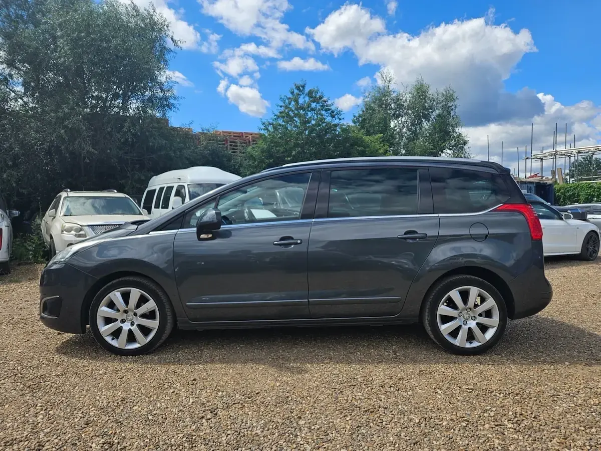 Used Peugeot 5008 Allure 115 HP (84 kW) 2014 Grey MPV