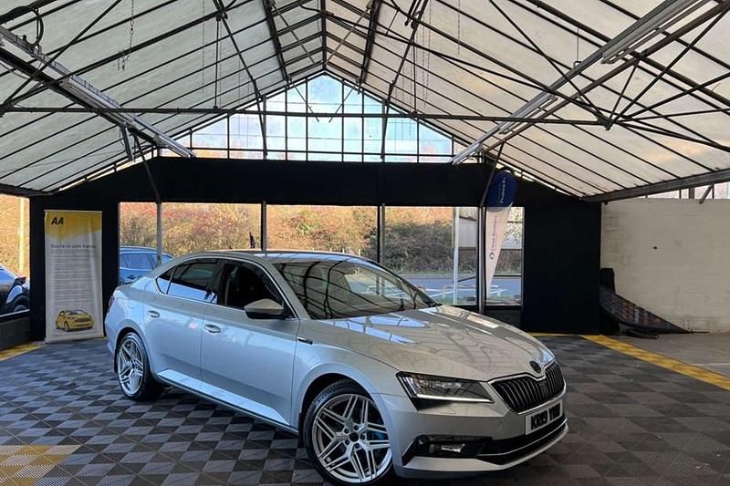 Silver Used 2019 Skoda Superb SE L Executive Hatchback | £13,800 (Good price) - Image 1/1