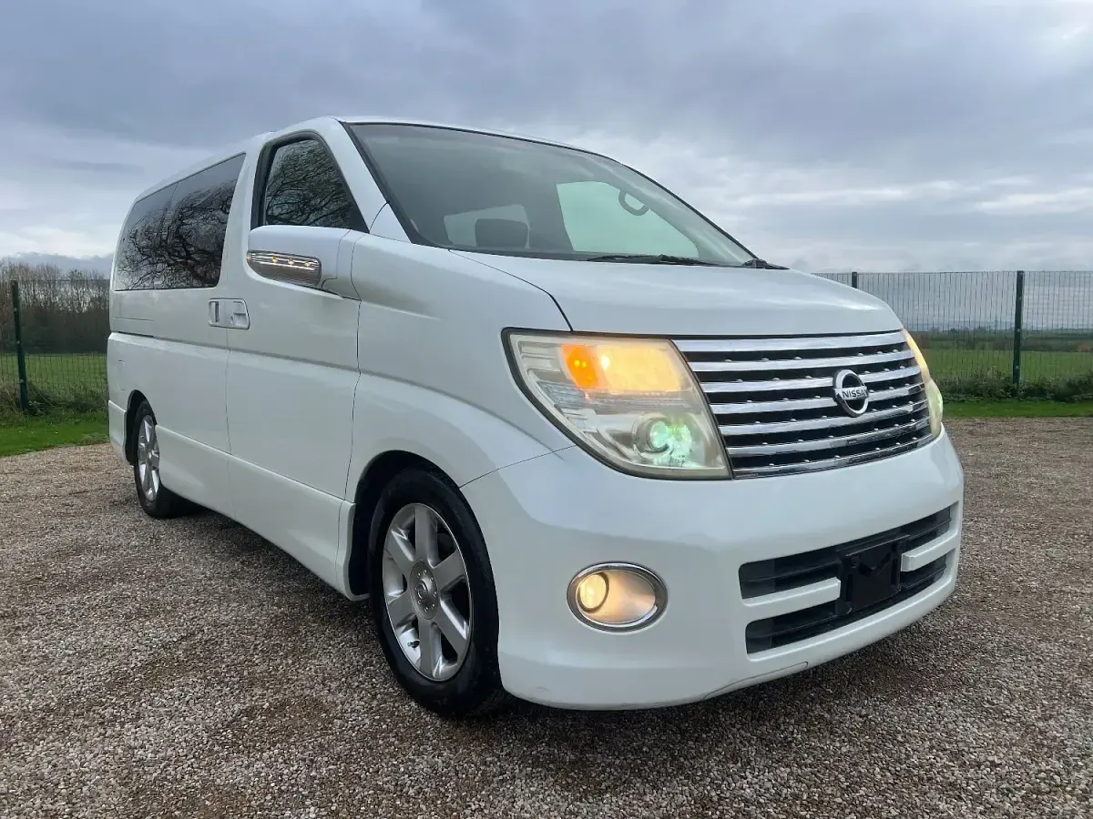 Usado Nissan Elgrand Premium Edition 2006 Blanco Monovolumen