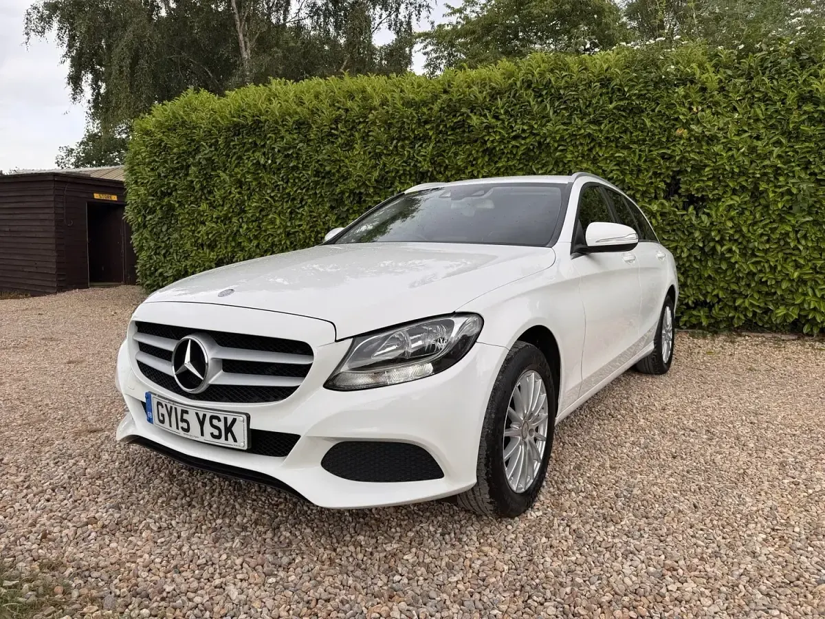 Used Mercedes C220 Executive 2015 White Estate