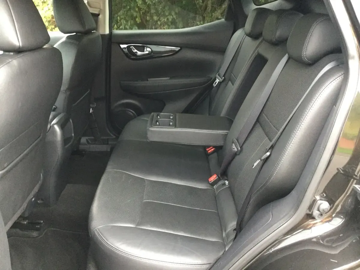 Used Nissan Qashqai Tekna 115 HP (84 kW) 2016 Black SUV