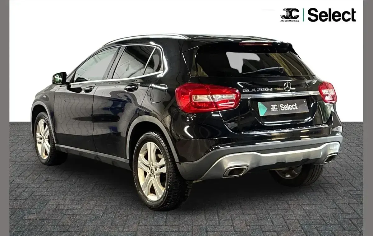 Used Mercedes GLA200 134 HP (98 kW) 2017 Black SUV